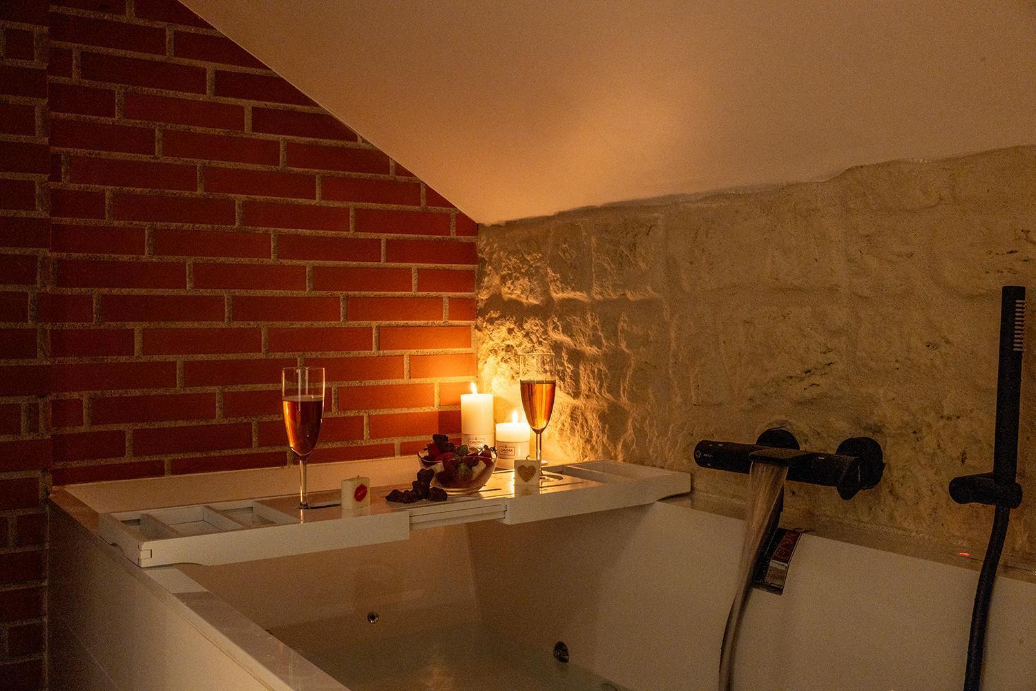 Evasion Chic, Spa Et Sauna Sous Les Toits Nancy Exterior photo